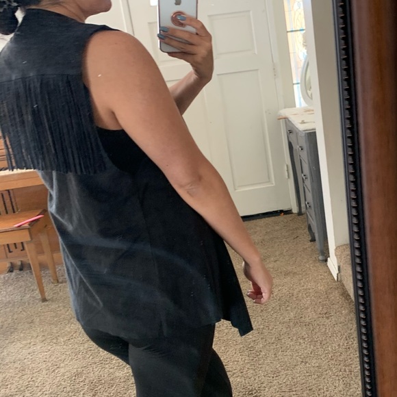 Brandy Melville Black Faux Suede Draped Vest - Picture 4 of 7